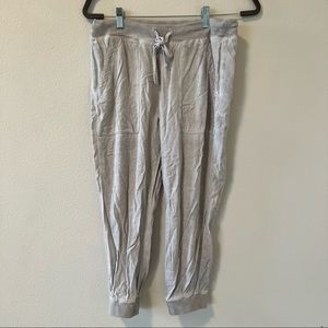 Cloth & Stone Joggers Pockets